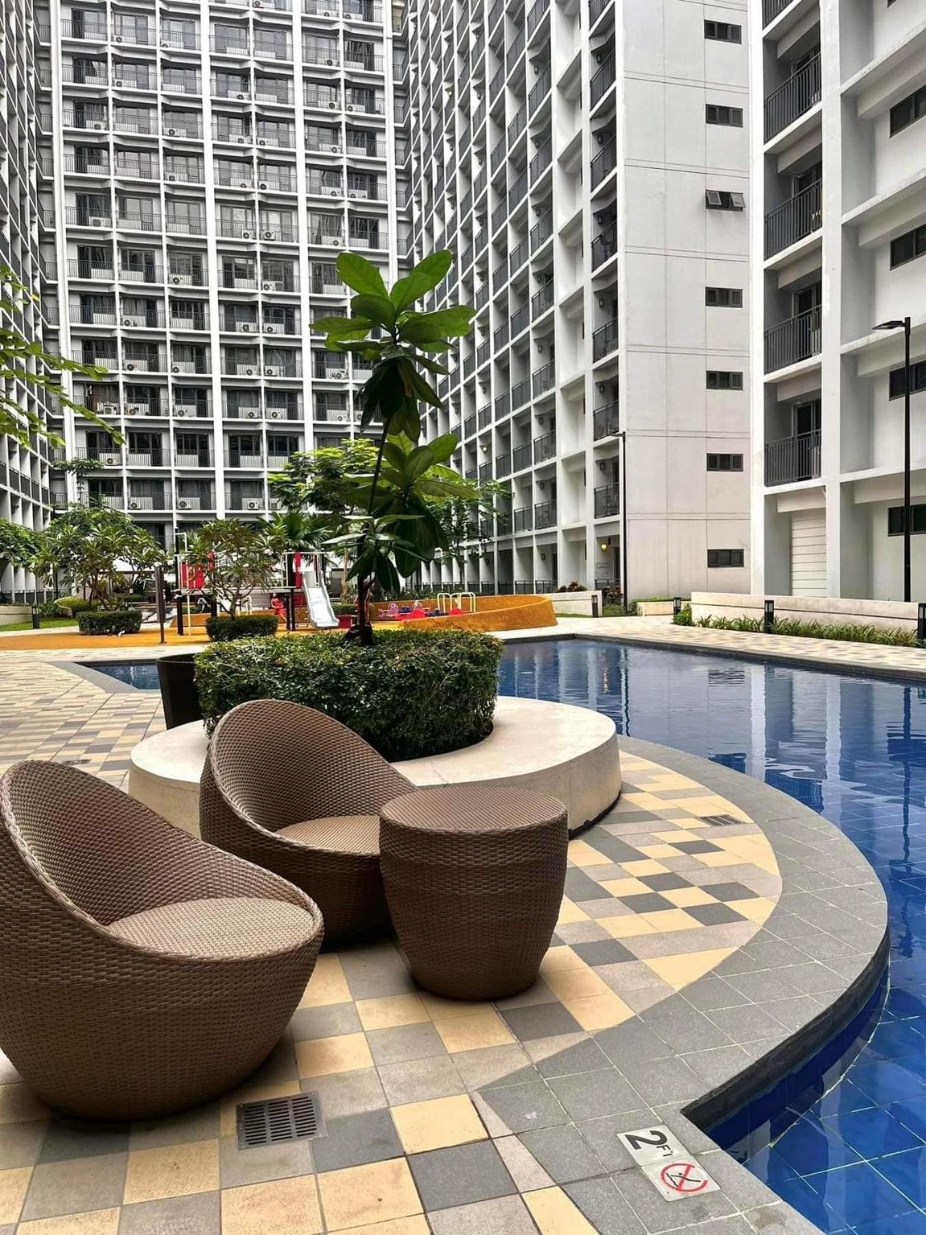 Shore 2 Residences High Speed Internet Walking Distance To Moa And Ikea Manila Kültér fotó